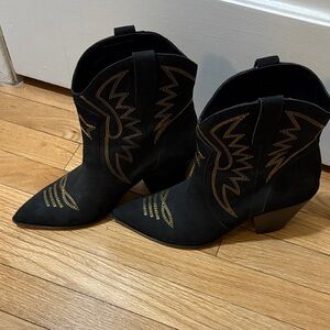 Black Dolce Vita Western Ankle Boots -NWT